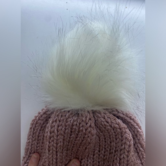 Homemade hand knitted hat - Picture 2 of 3